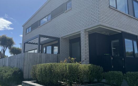 Auckland 3 Bedroom Townhouse